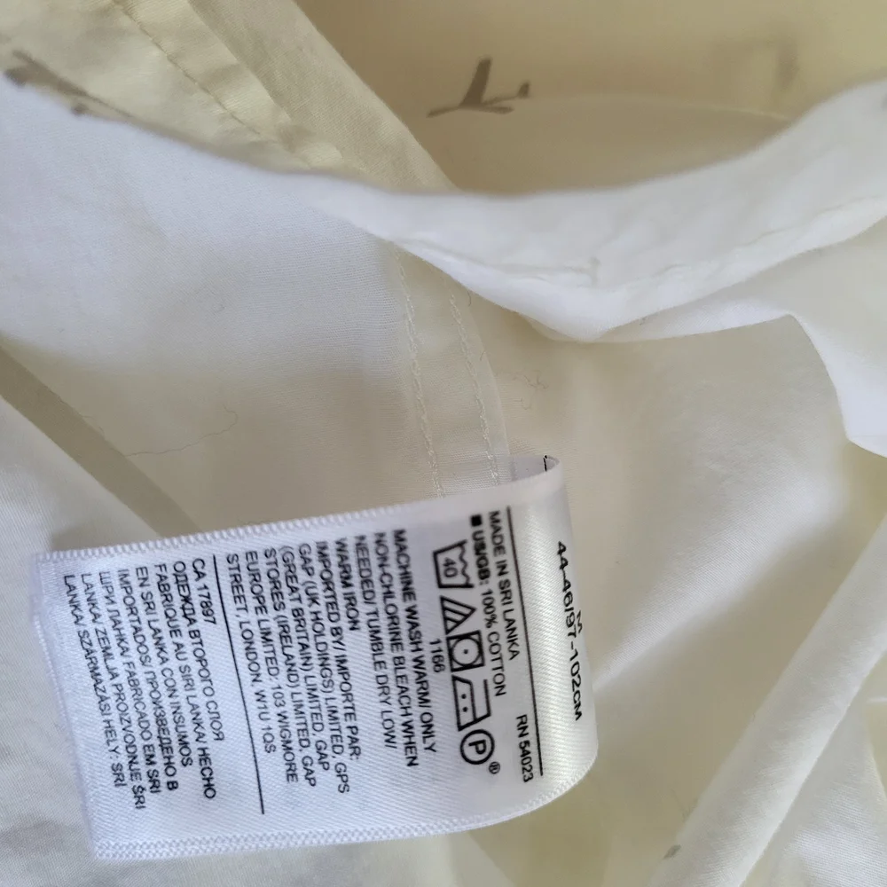 Banana Republic Airplane Print White Casual Button Down Luxe Poplin - Size Med